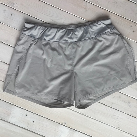 Avia Women's 3 Pair Running Shorts XL - Picture 6 of 16